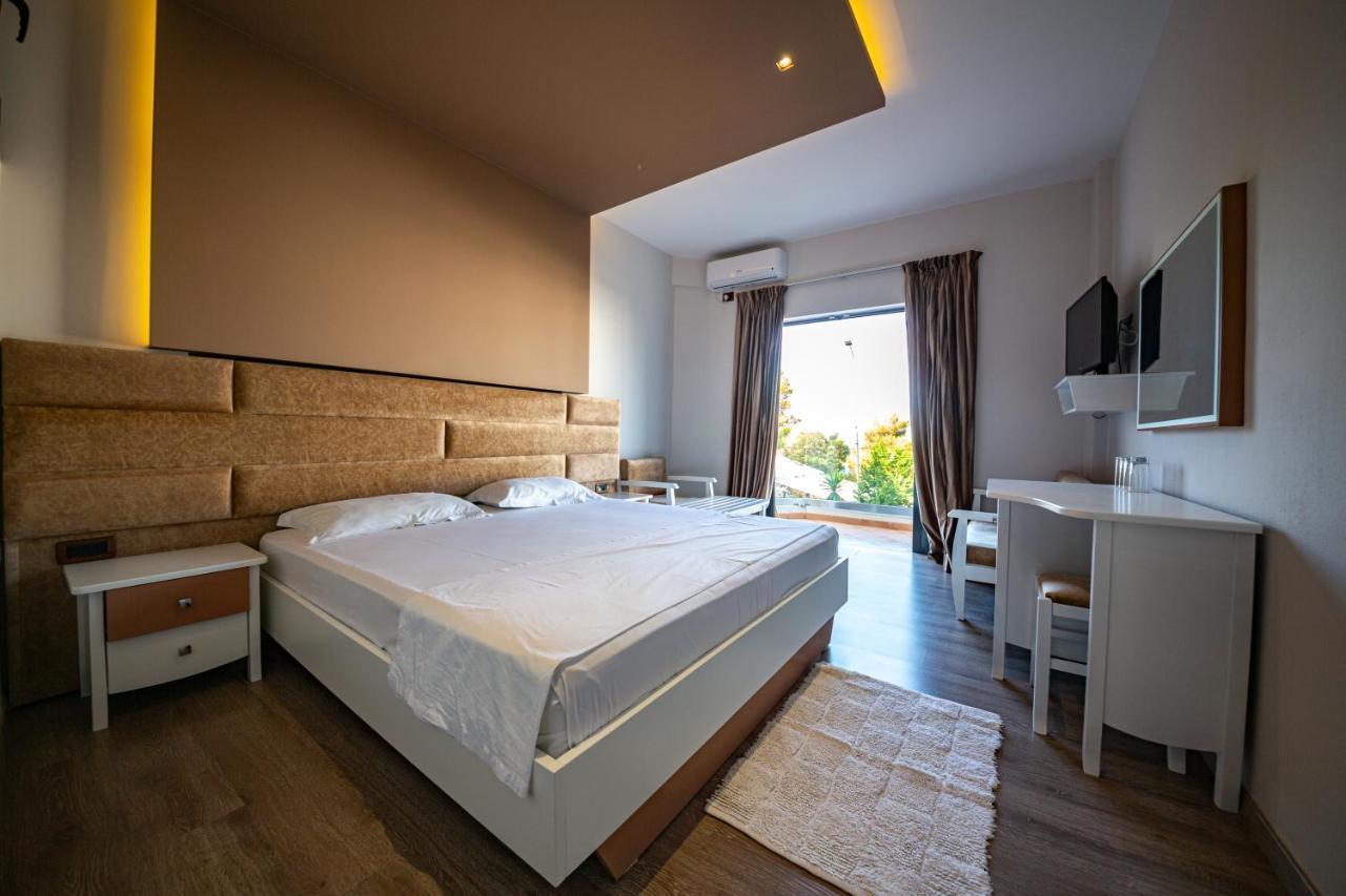 New Heaven Hotel Sarandë 外观 照片