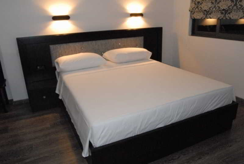 New Heaven Hotel Sarandë 外观 照片