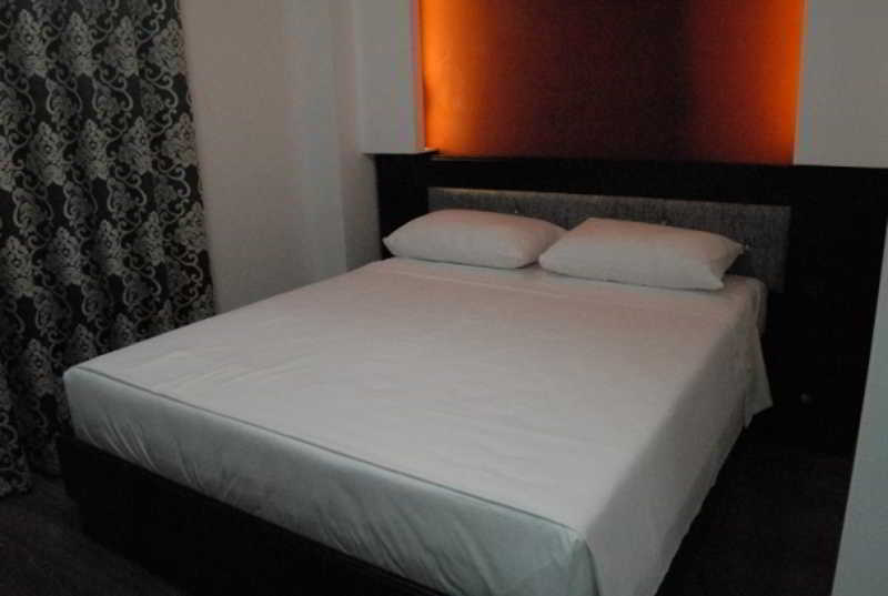 New Heaven Hotel Sarandë 外观 照片