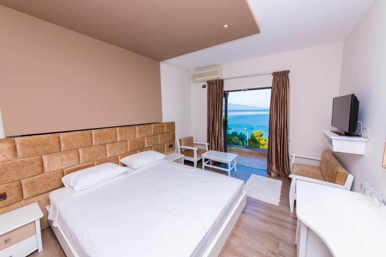 New Heaven Hotel Sarandë 外观 照片